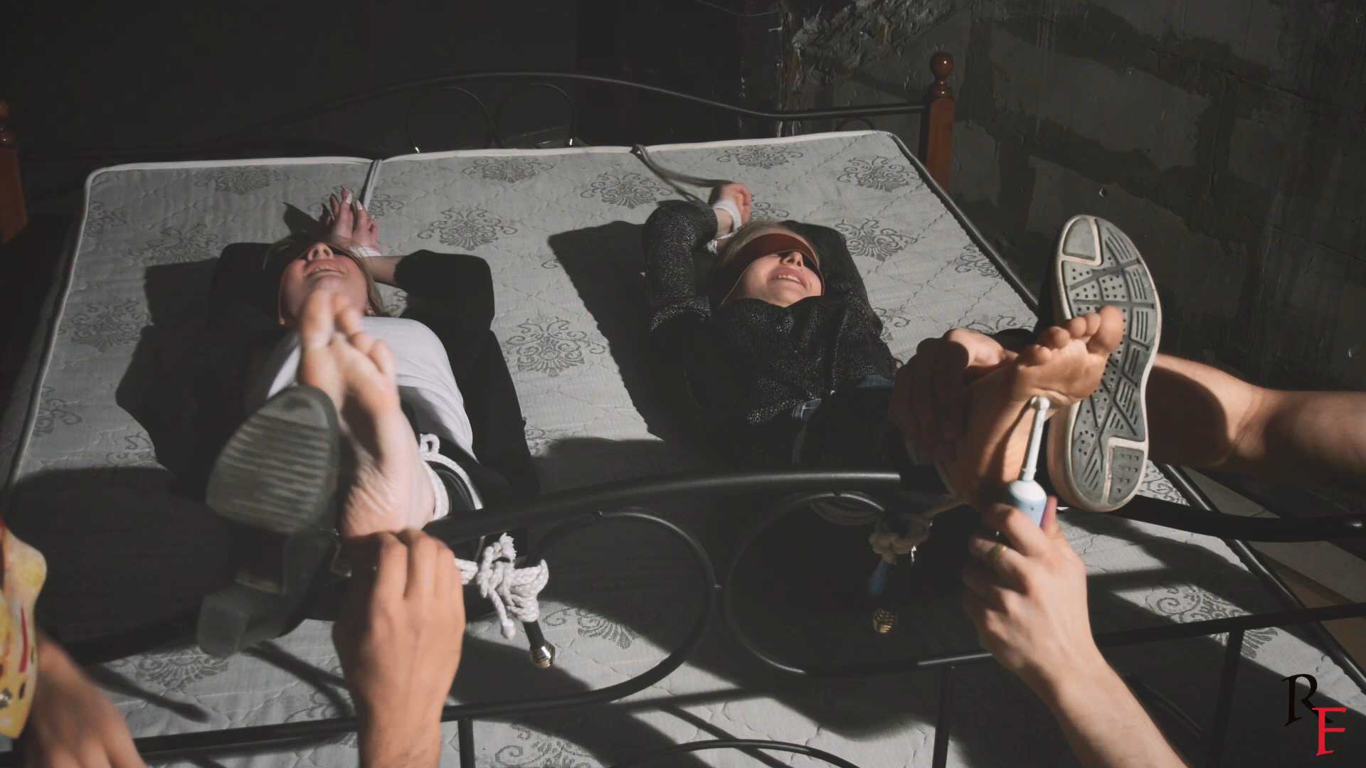 RF0008.mp4_snapshot_16.43_[2025.04.24_19.11.44].jpg